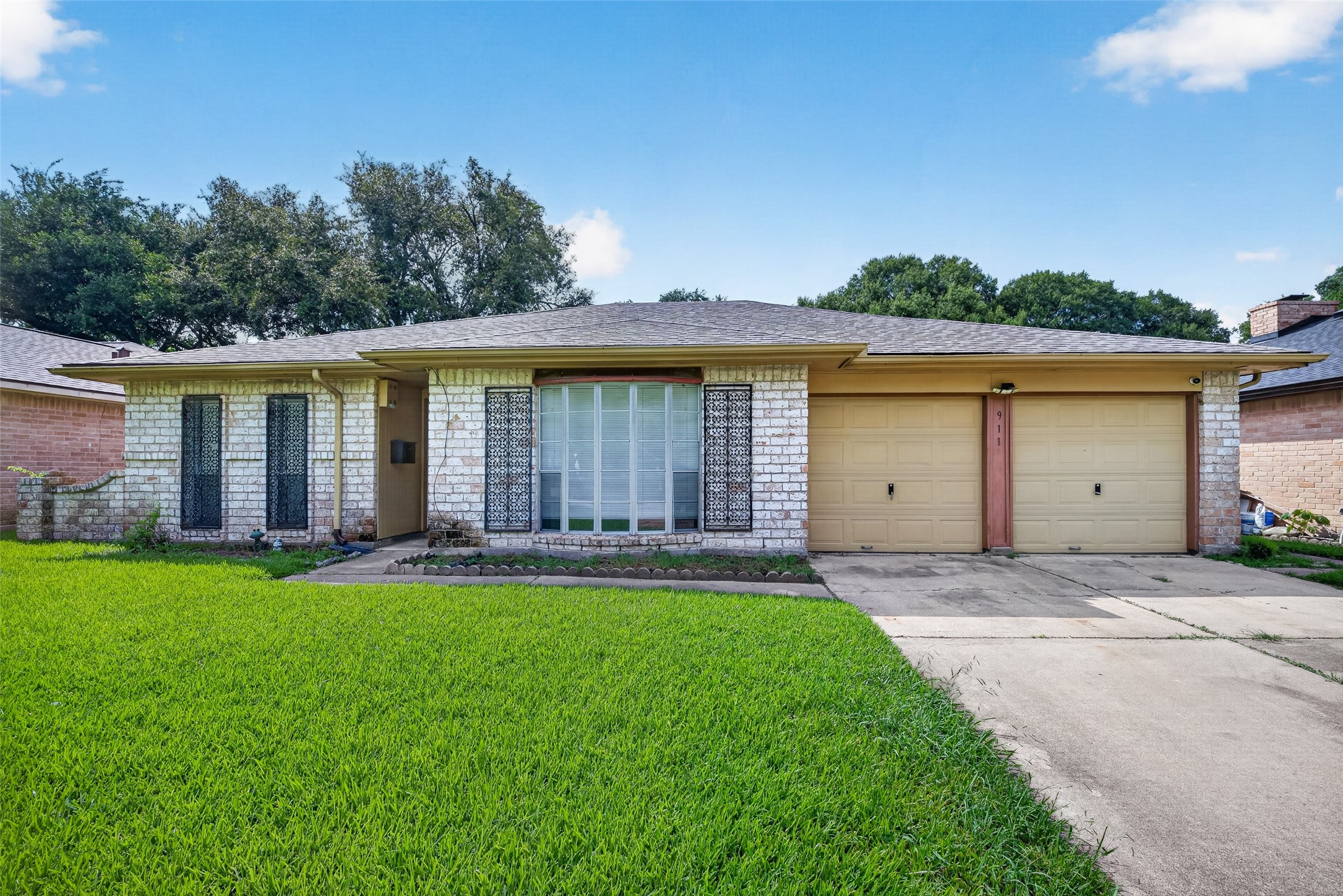911 Buoy Road Houston, TX 77062 - Photo 1 of 17
