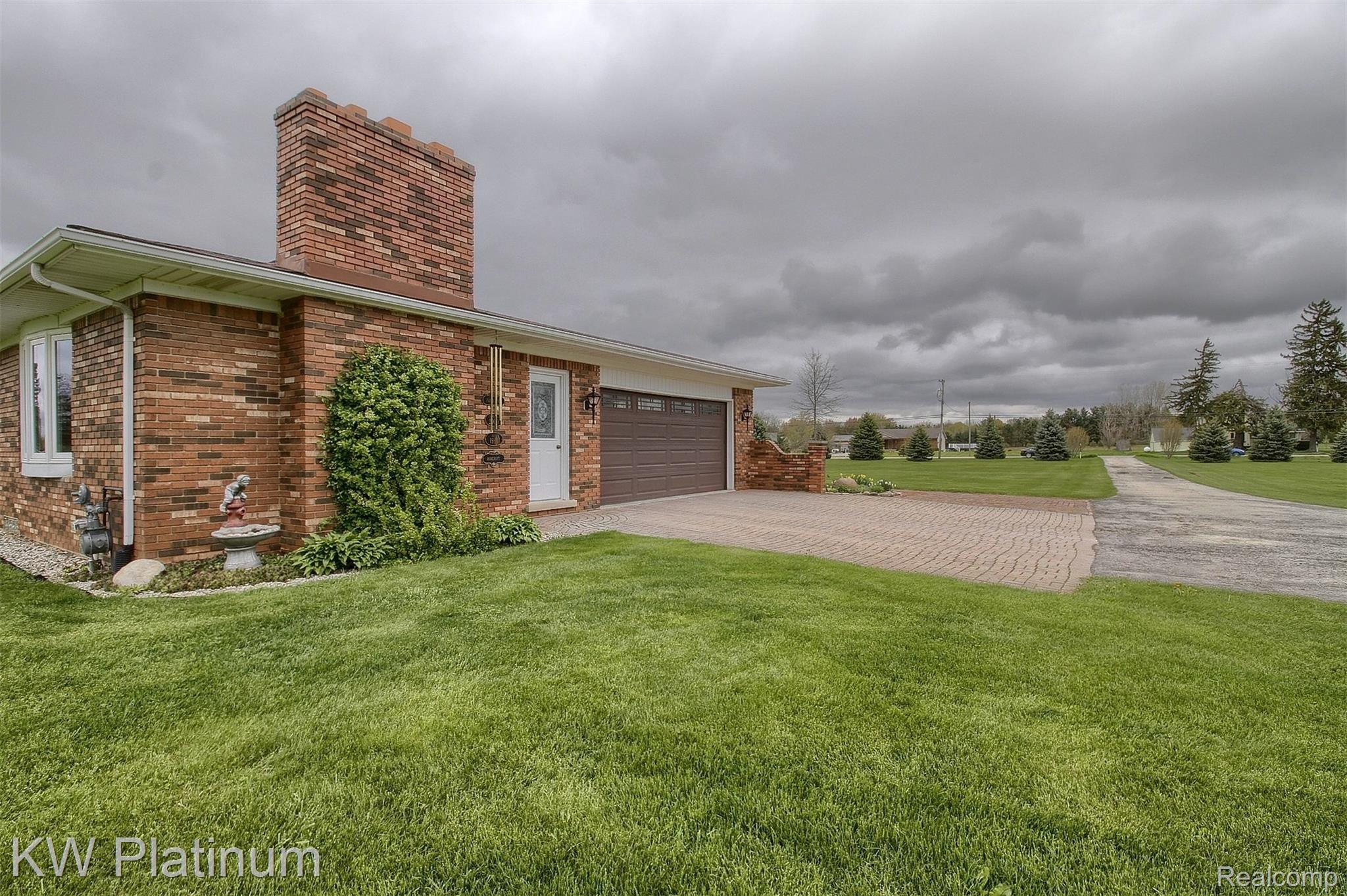 21100 Pratt Road Armada, MI 48005 - Photo 41 of 41 40-2 Car Garage.jpg