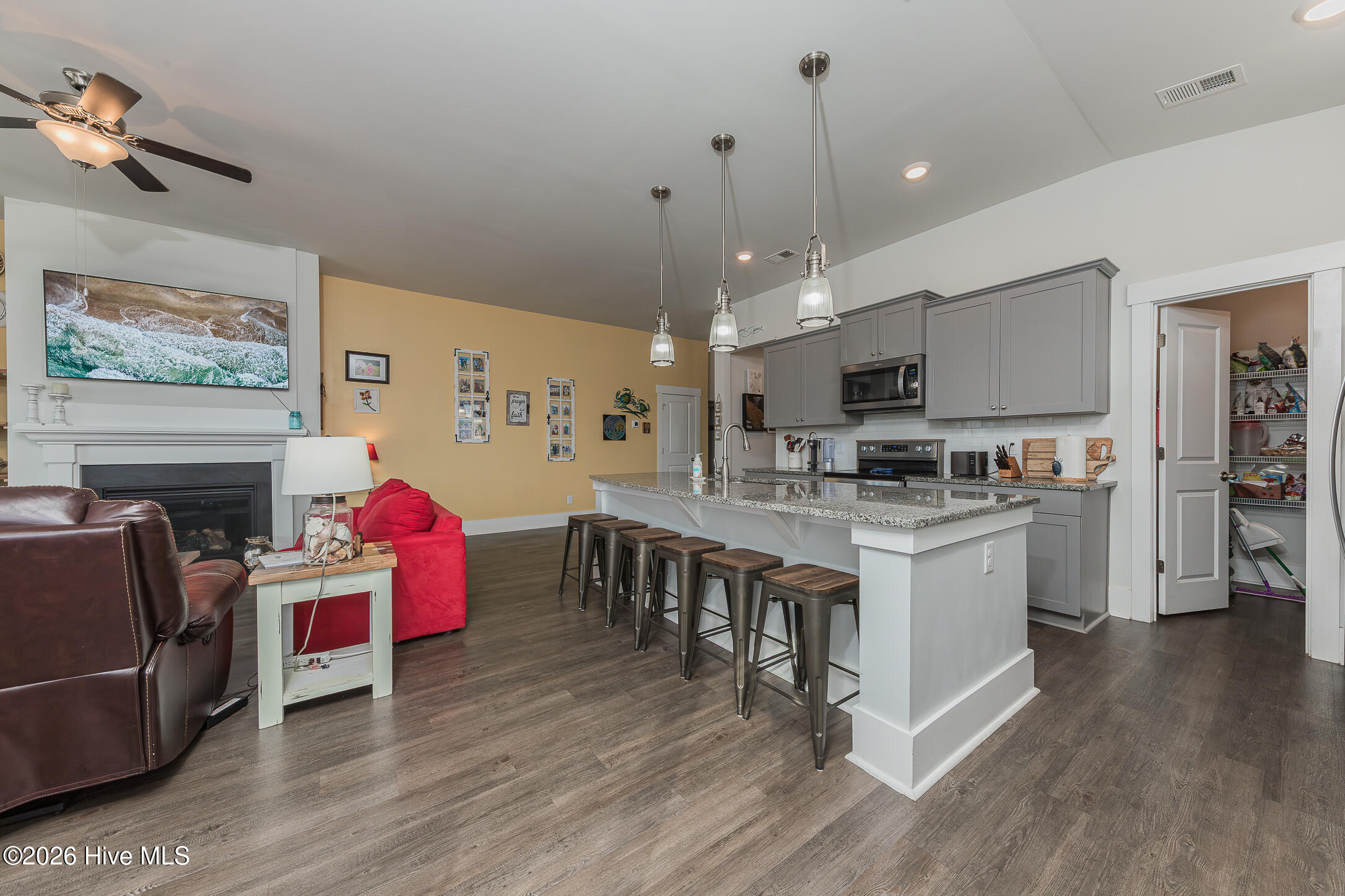 209 Edgewater Way Surf City, NC 28445 - Photo 15 of 60 14KITCHEN
