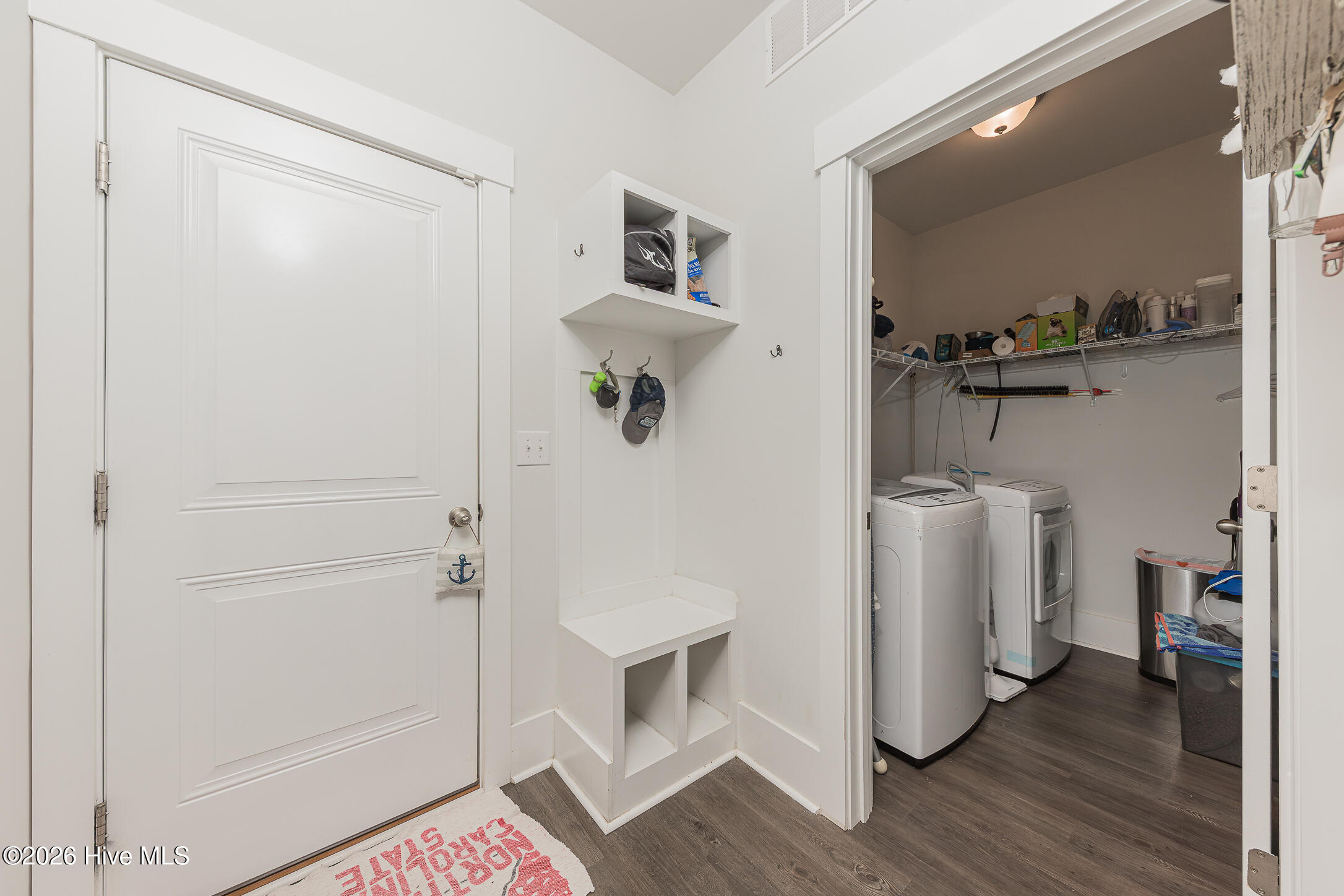 209 Edgewater Way Surf City, NC 28445 - Photo 31 of 60 36MUDROOM