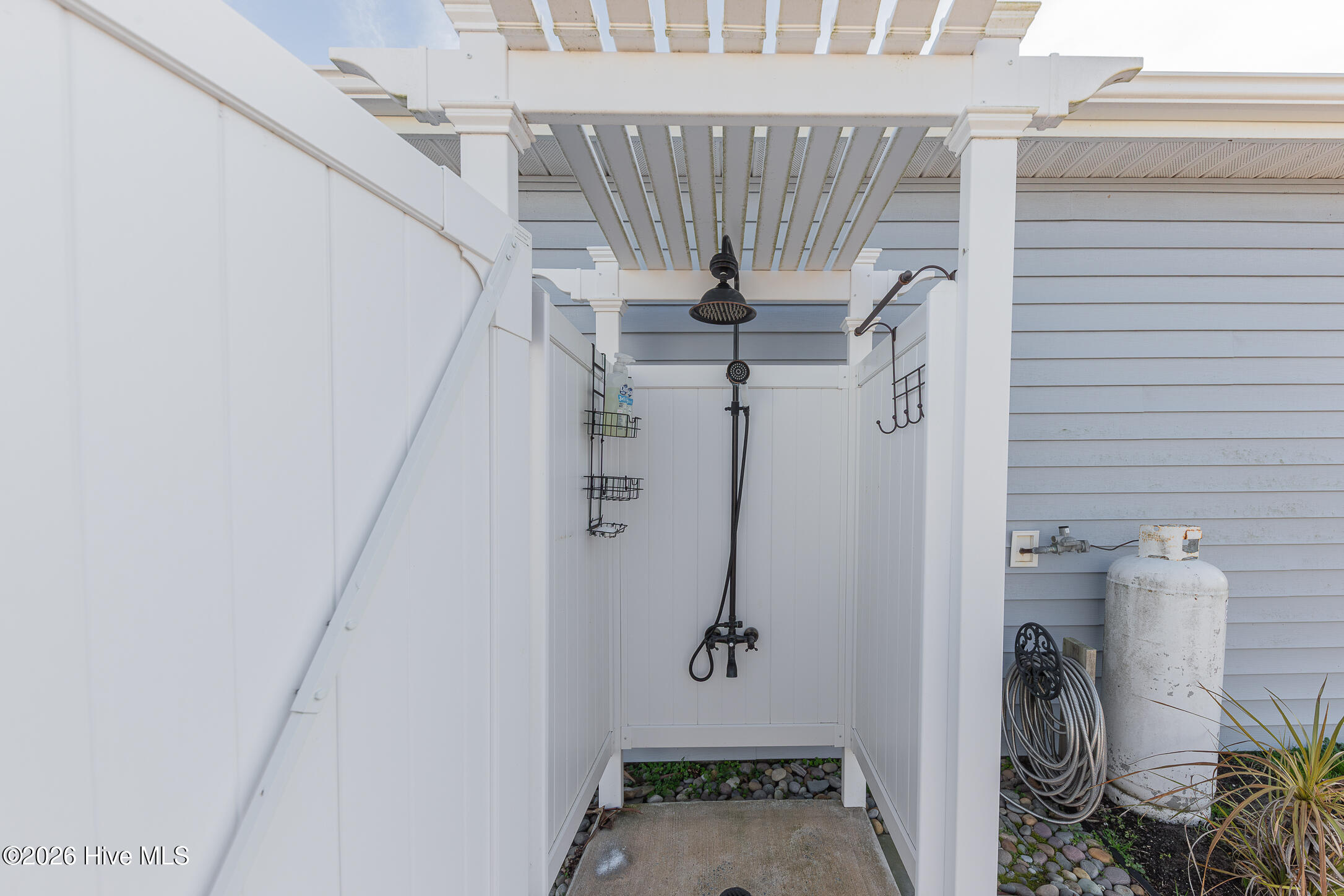 209 Edgewater Way Surf City, NC 28445 - Photo 37 of 60 48SHOWER