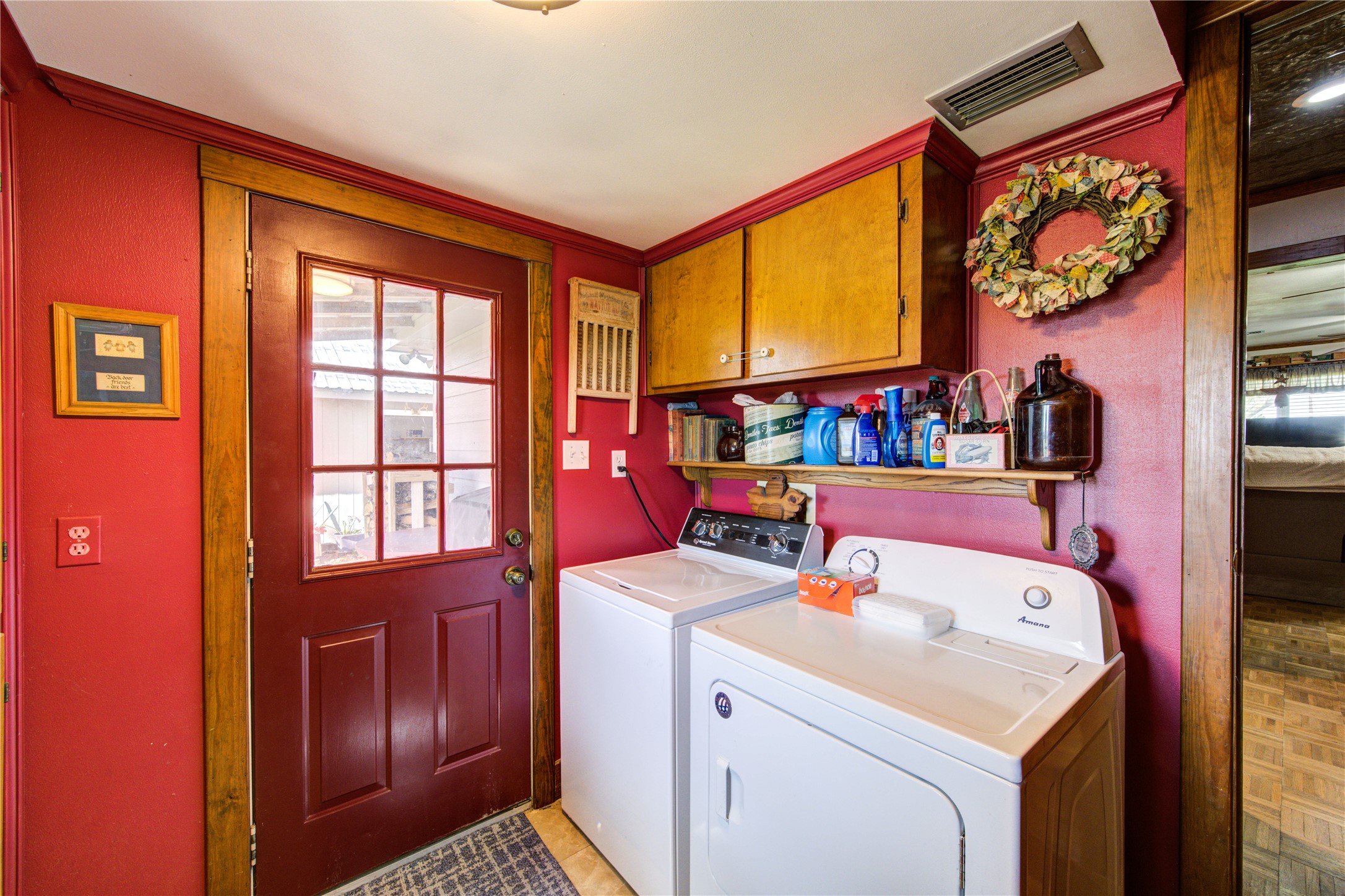 36239 Cochran Road Waller, TX 77484 - Photo 6 of 9 a utility room with dryer and washer