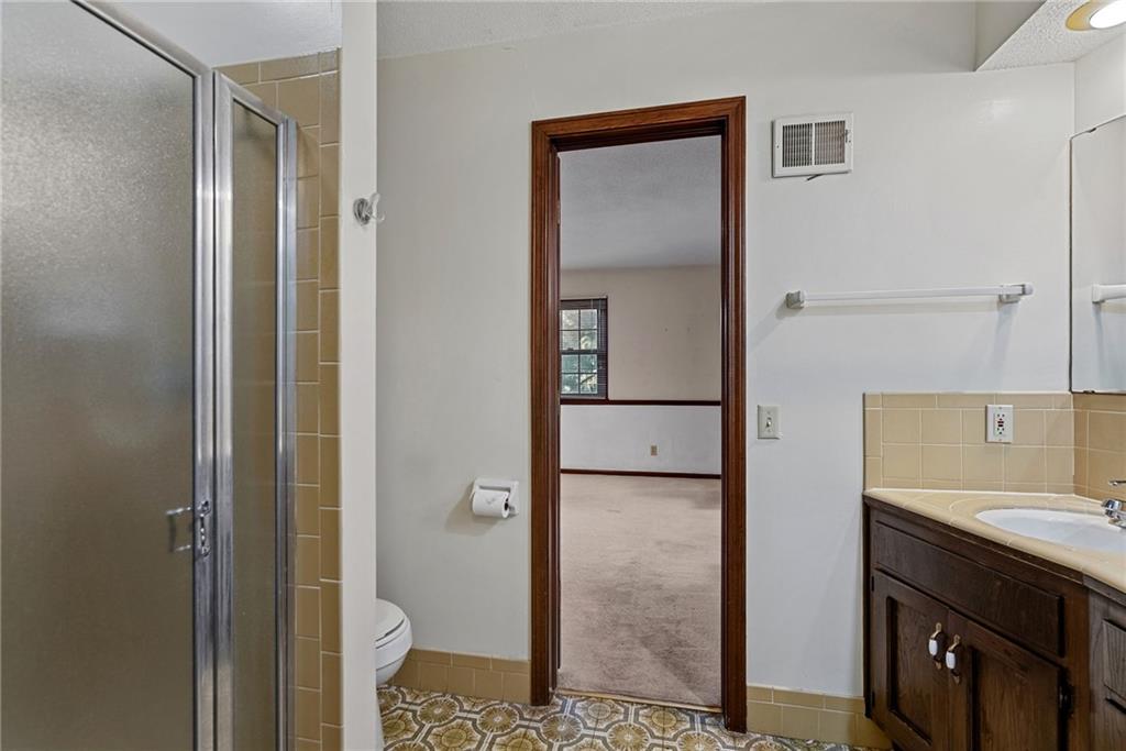 4724 Mullen Road Shawnee, KS 66216 - Photo 18 of 37 Gallery Image 18