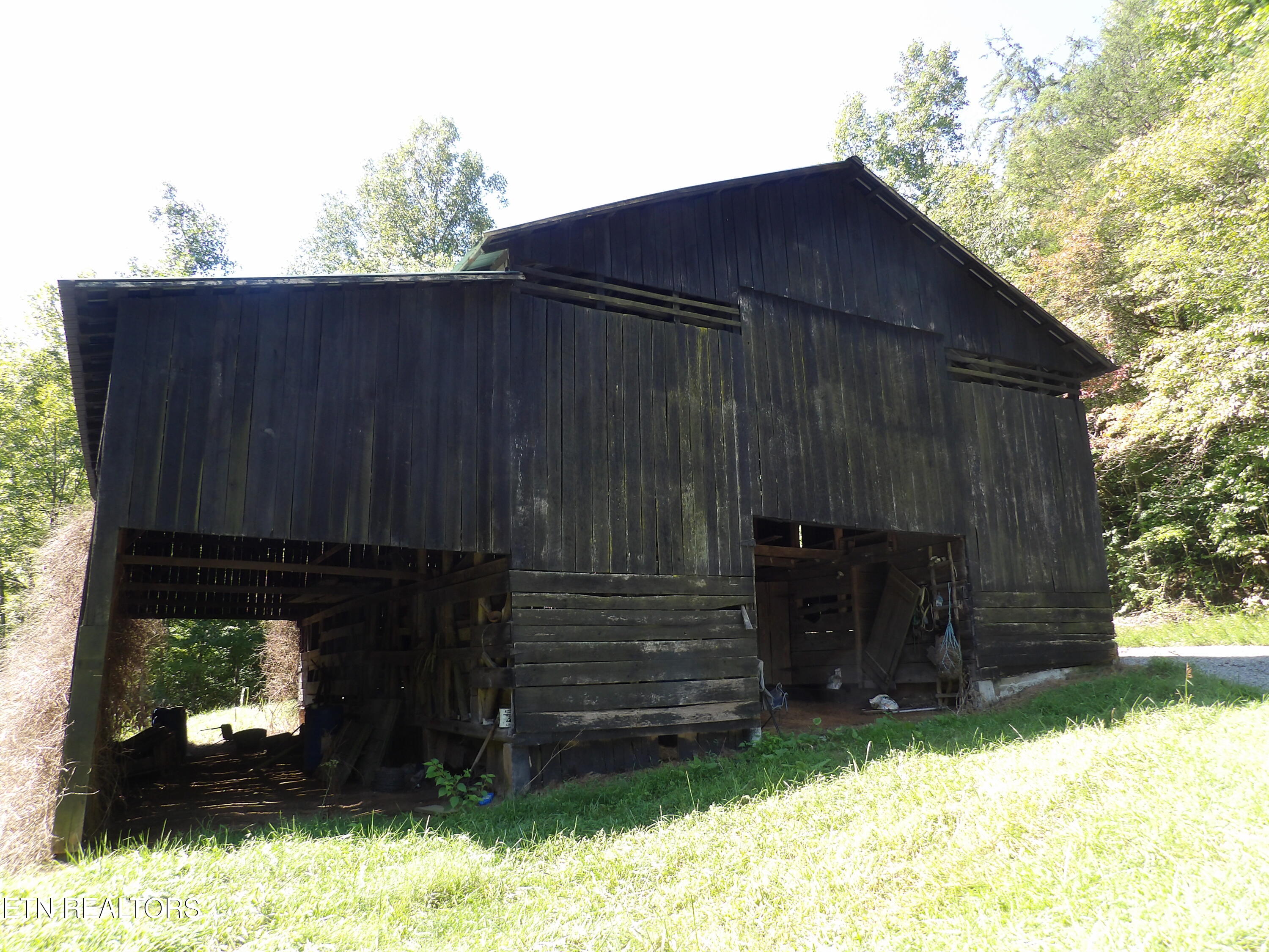 323 Beech Hollow Road Harrogate, TN 37752 - Photo 17 of 47 101_5955