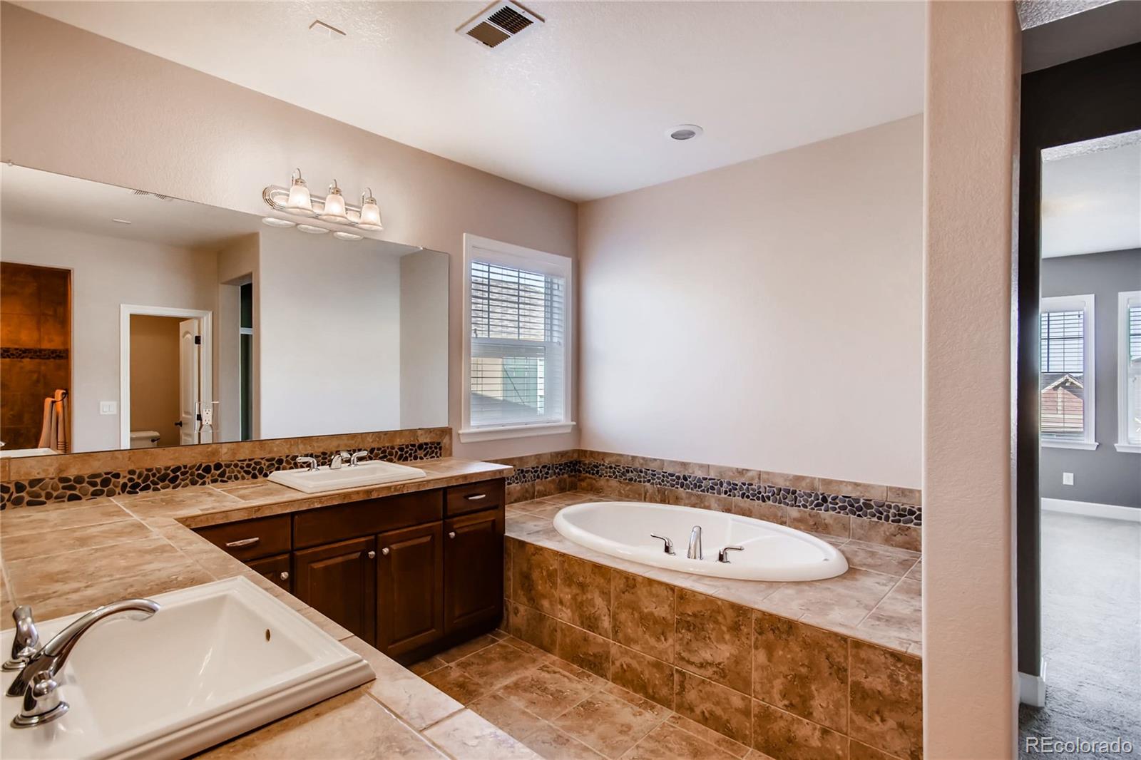 4395 Cedarpoint Place Highlands Ranch, CO 80130 - Photo 15 of 28 Gallery Image 15