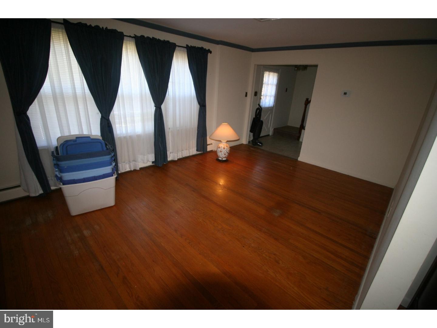 142 Gilmore Road Havertown, PA 19083 - Photo 8 of 18 Living Room