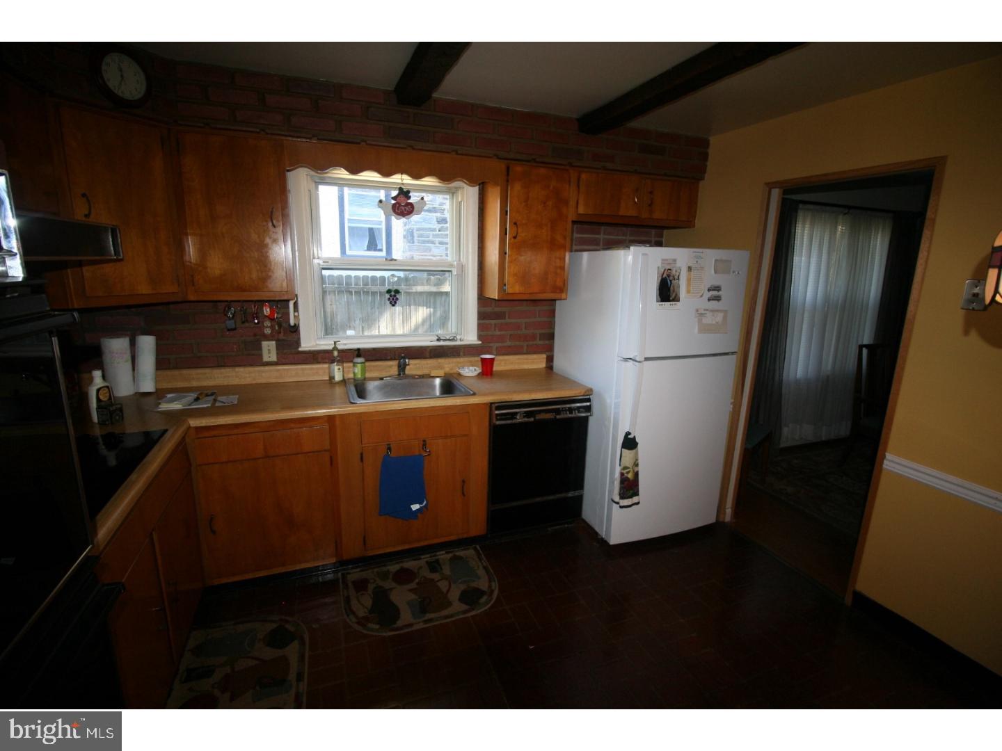 142 Gilmore Road Havertown, PA 19083 - Photo 10 of 18 Kitchen