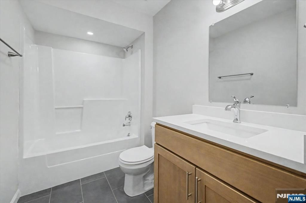599 Apache Court Mahwah, NJ 07430 - Photo 15 of 25