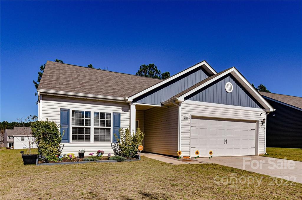 6727 Jerimoth Charlotte, NC 28215 - Photo 30 of 30 a front view of a house with a yard