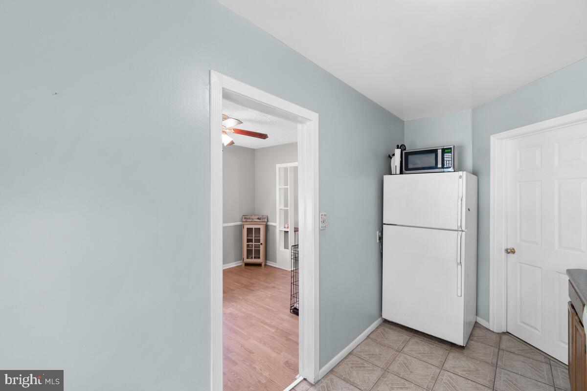 8534 Oak Road Parkville, MD 21234 - Photo 12 of 42
