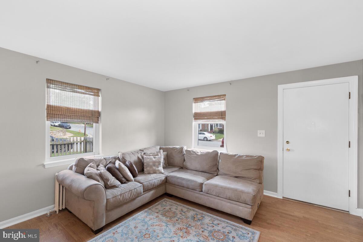 8534 Oak Road Parkville, MD 21234 - Photo 6 of 42