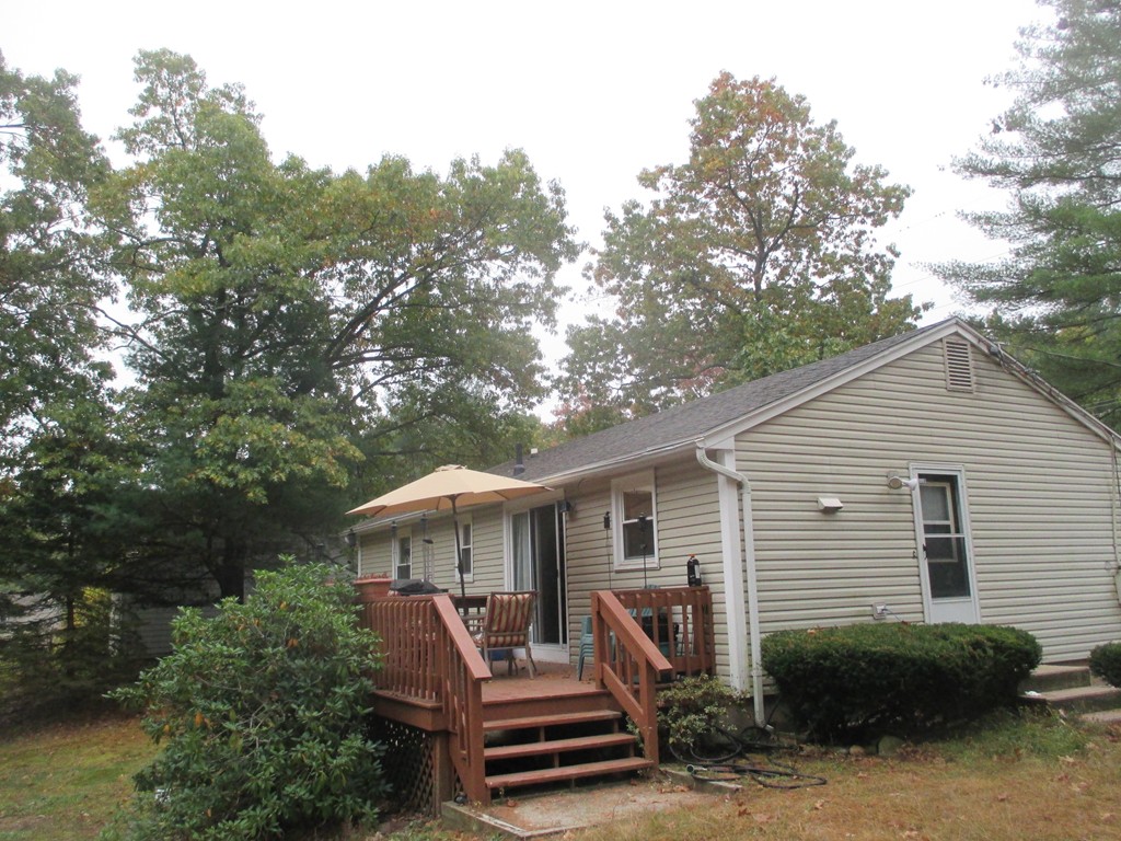 405 Southampton Road Holyoke, MA 01040 - Photo 3 of 14