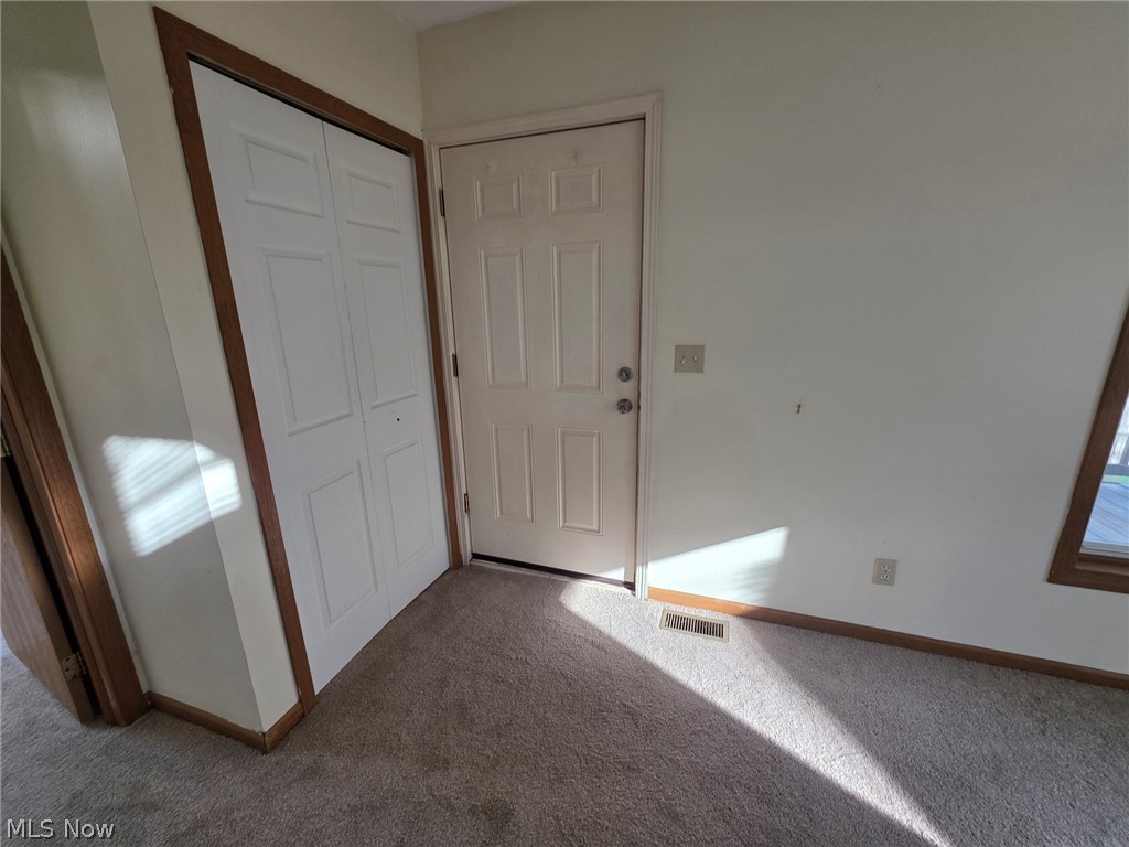 95 Erie Street Rittman, OH 44270 - Photo 3 of 25 Entry with coat closet