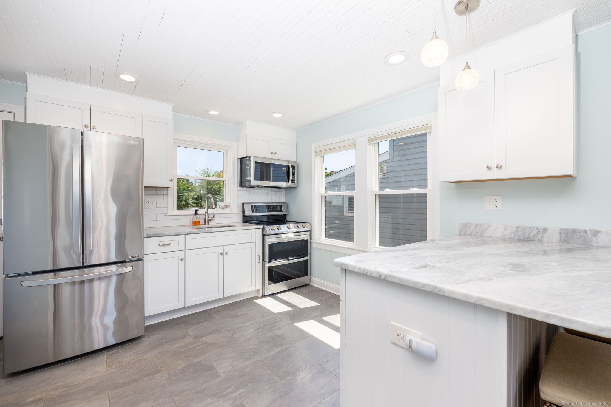 42 Old Colony Road Old Lyme, CT 06371 - Photo 14 of 39