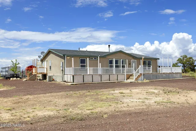 a view of a basketball court
