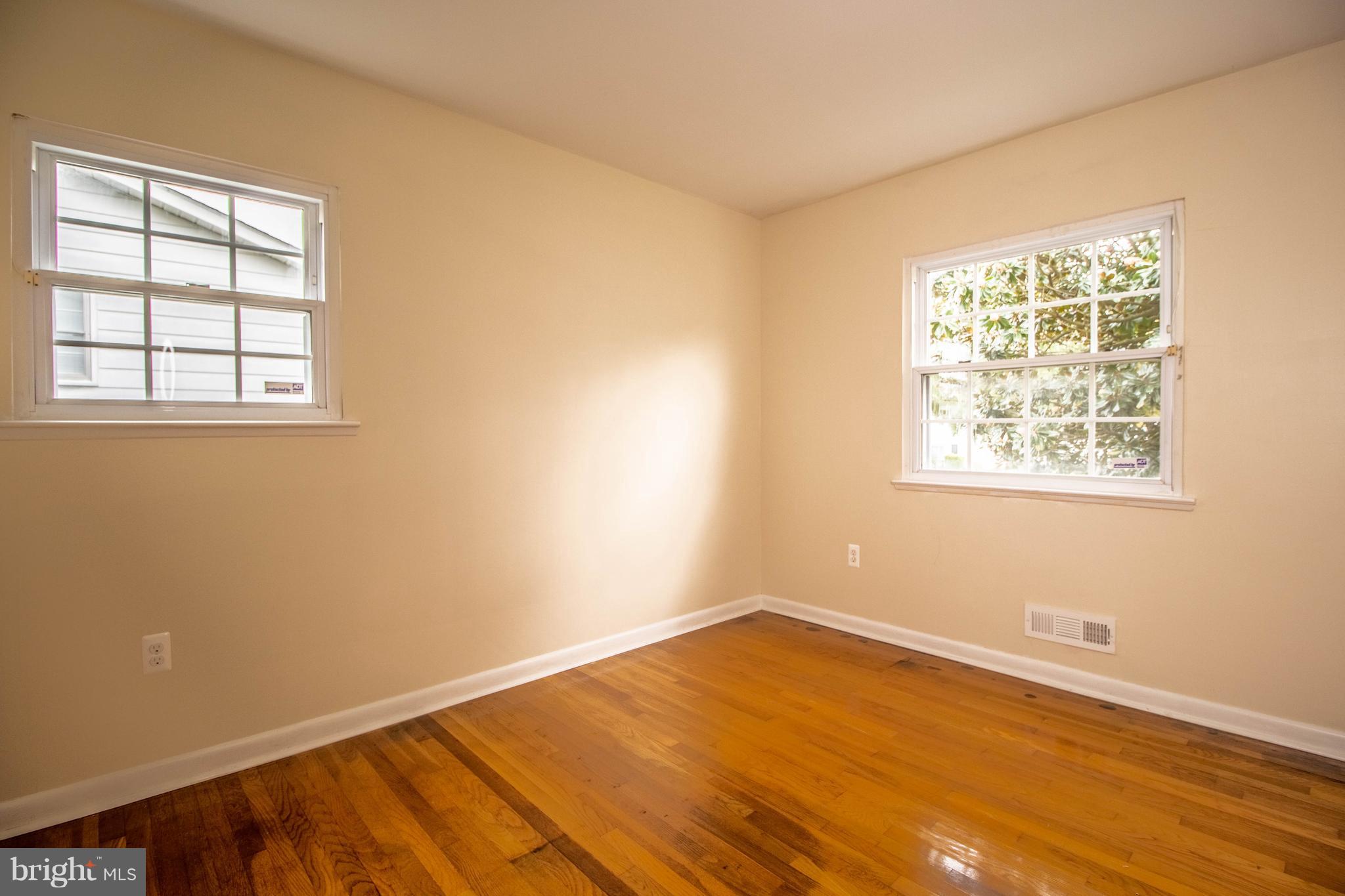 1213 Canberwell Road Baltimore, MD 21228 - Photo 17 of 30 Bedroom