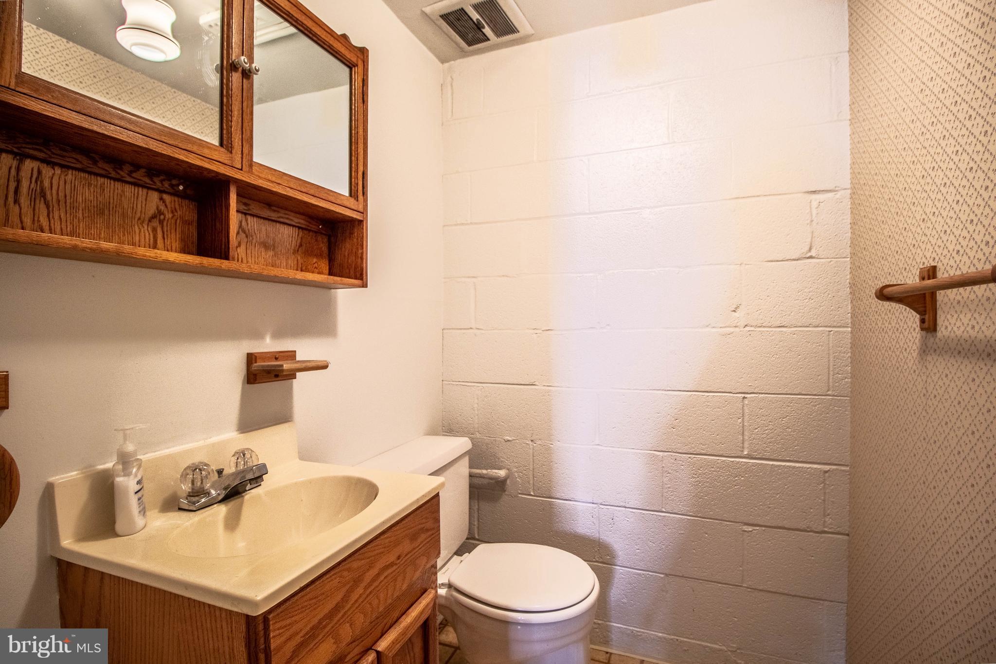 1213 Canberwell Road Baltimore, MD 21228 - Photo 24 of 30 Bathroom