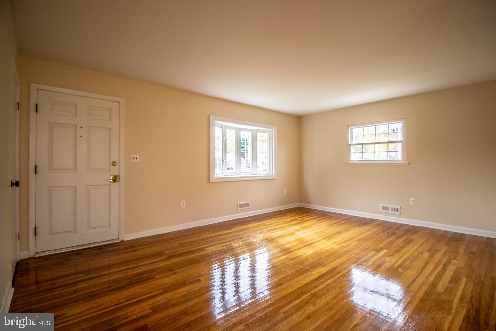 1213 Canberwell Road Baltimore, MD 21228 - Photo 8 of 30 Bedroom