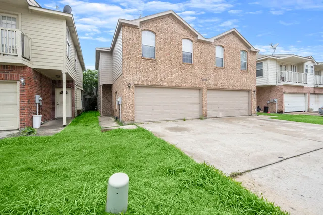 $1,450 | 11911 Chetman Drive, Unit B, Houston, TX 77065