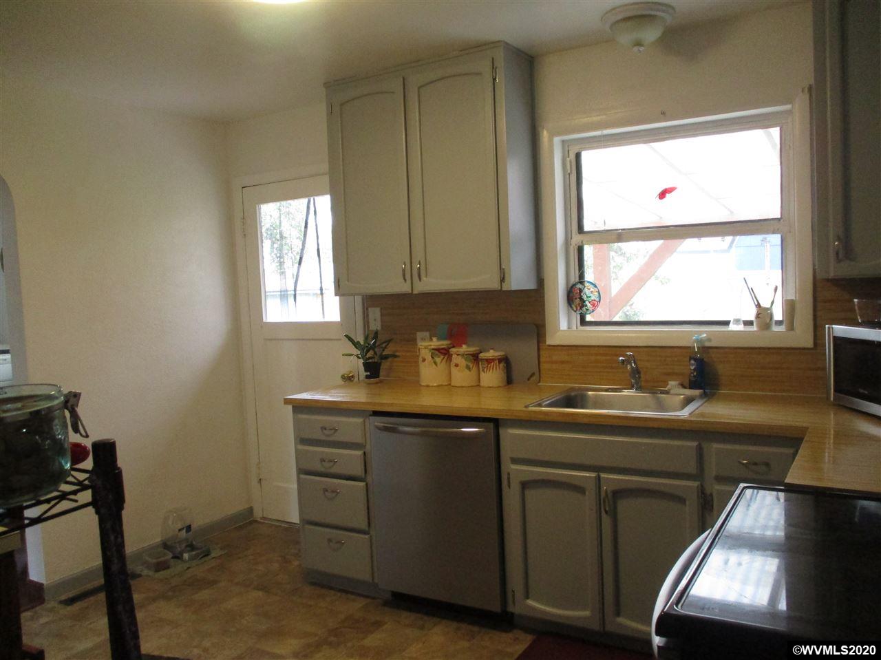 1230 Southwest Elm Street Albany, OR 97321 - Photo 10 of 18