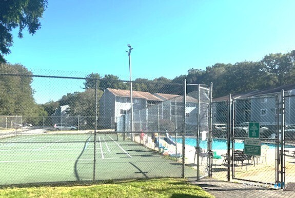 74 Buddington Road, Unit 7 Groton, CT 06340 - Photo 18 of 19 a view of a park