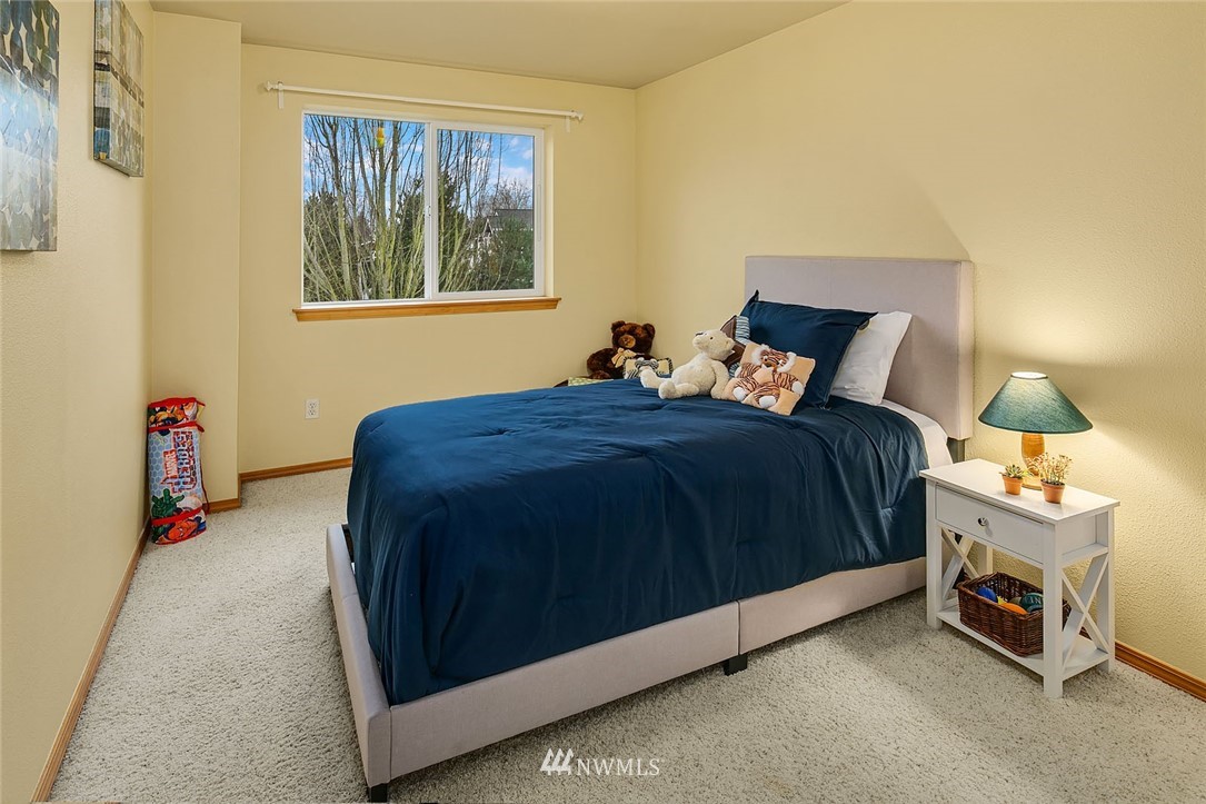 17138 114th Lane Southeast Renton, WA 98055 - Photo 11 of 19 Gallery Image 11
