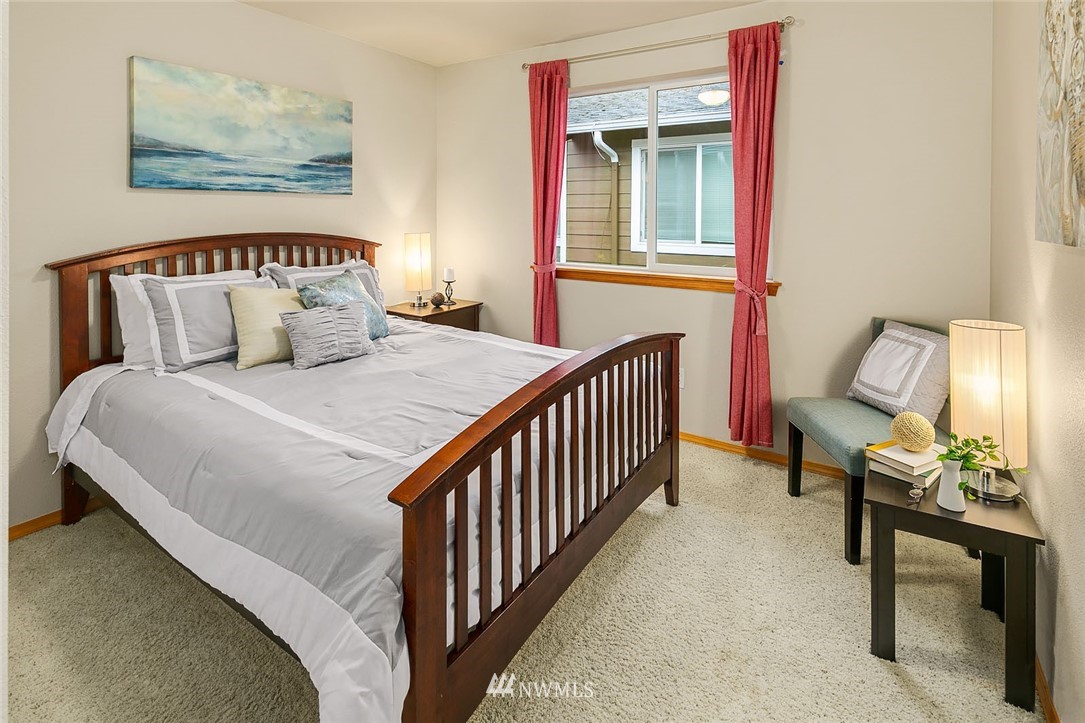 17138 114th Lane Southeast Renton, WA 98055 - Photo 10 of 19 Gallery Image 10