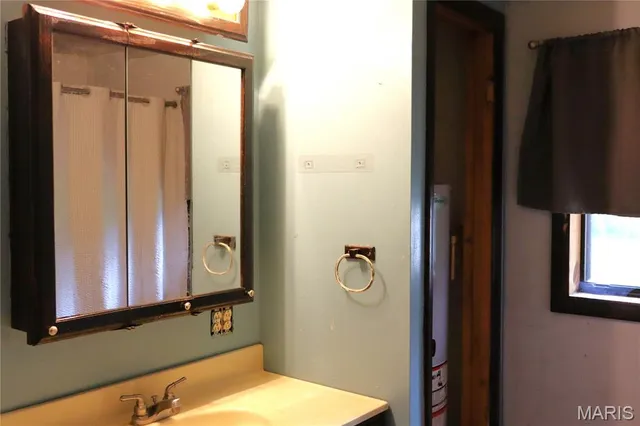 $65,000 | 16638 Delmo Street, Essex, MO 63846