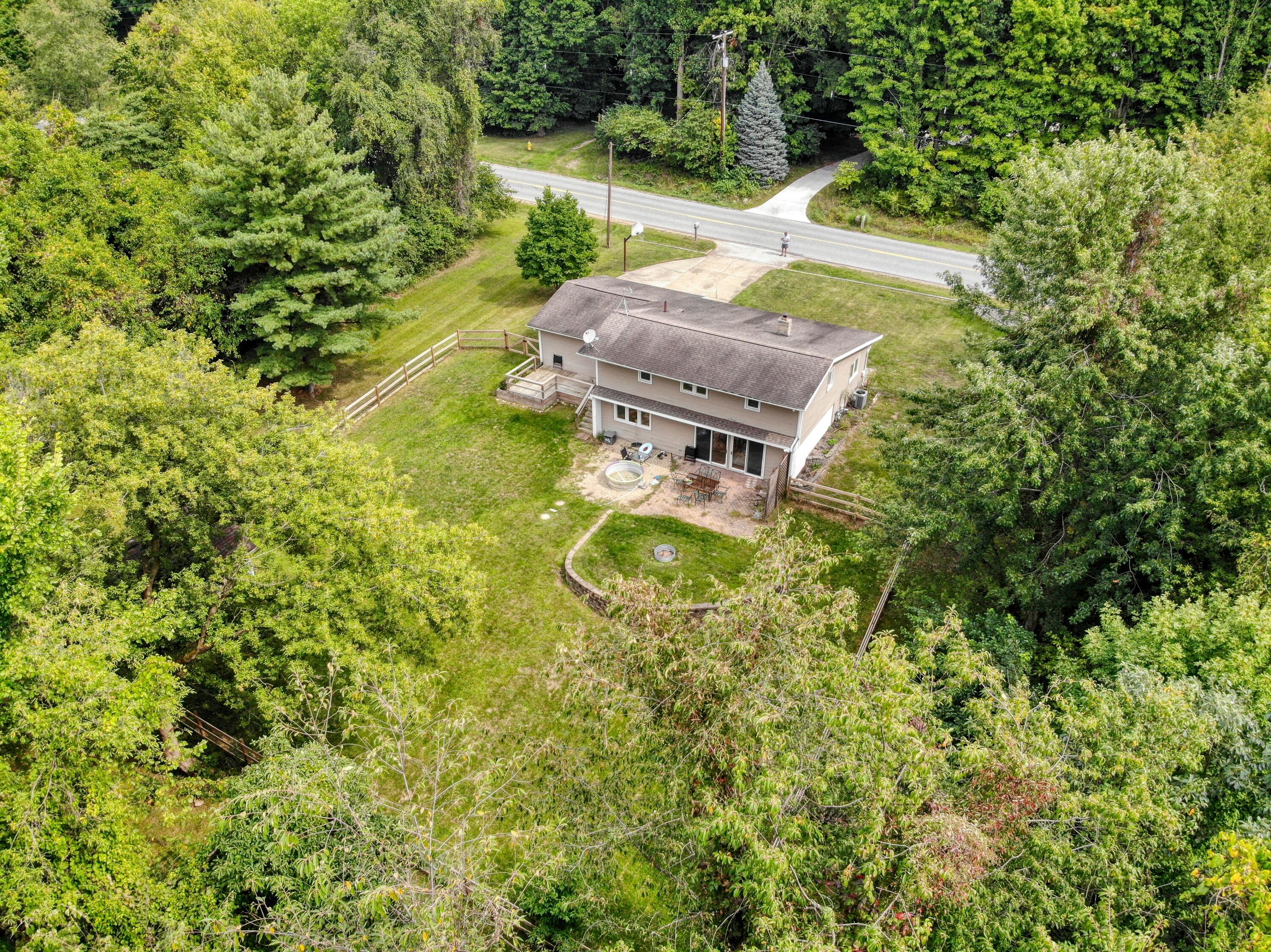 818 North Philip Road Niles, MI 49120 - Photo 2 of 28 29818 Phillip rd