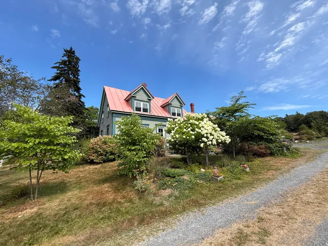 $280,000 | 125 North Pond Road, Rome, ME 04963