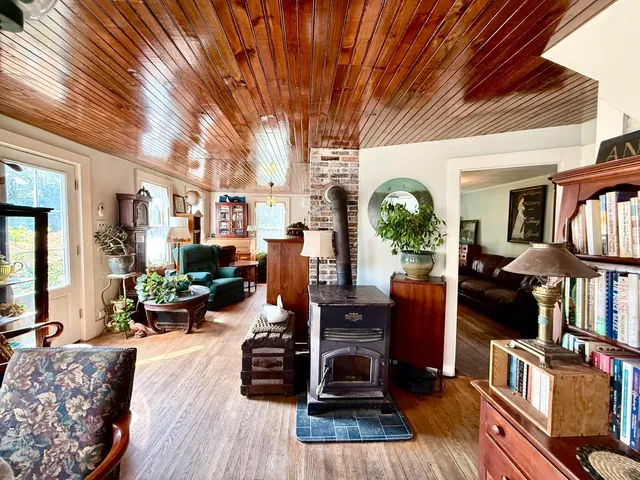 $280,000 | 125 North Pond Road, Rome, ME 04963