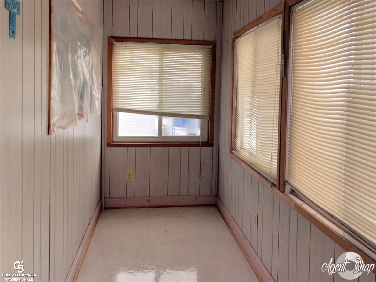 36 Rural Street Port Huron, MI 48060 - Photo 19 of 24 31342589-18.JPG