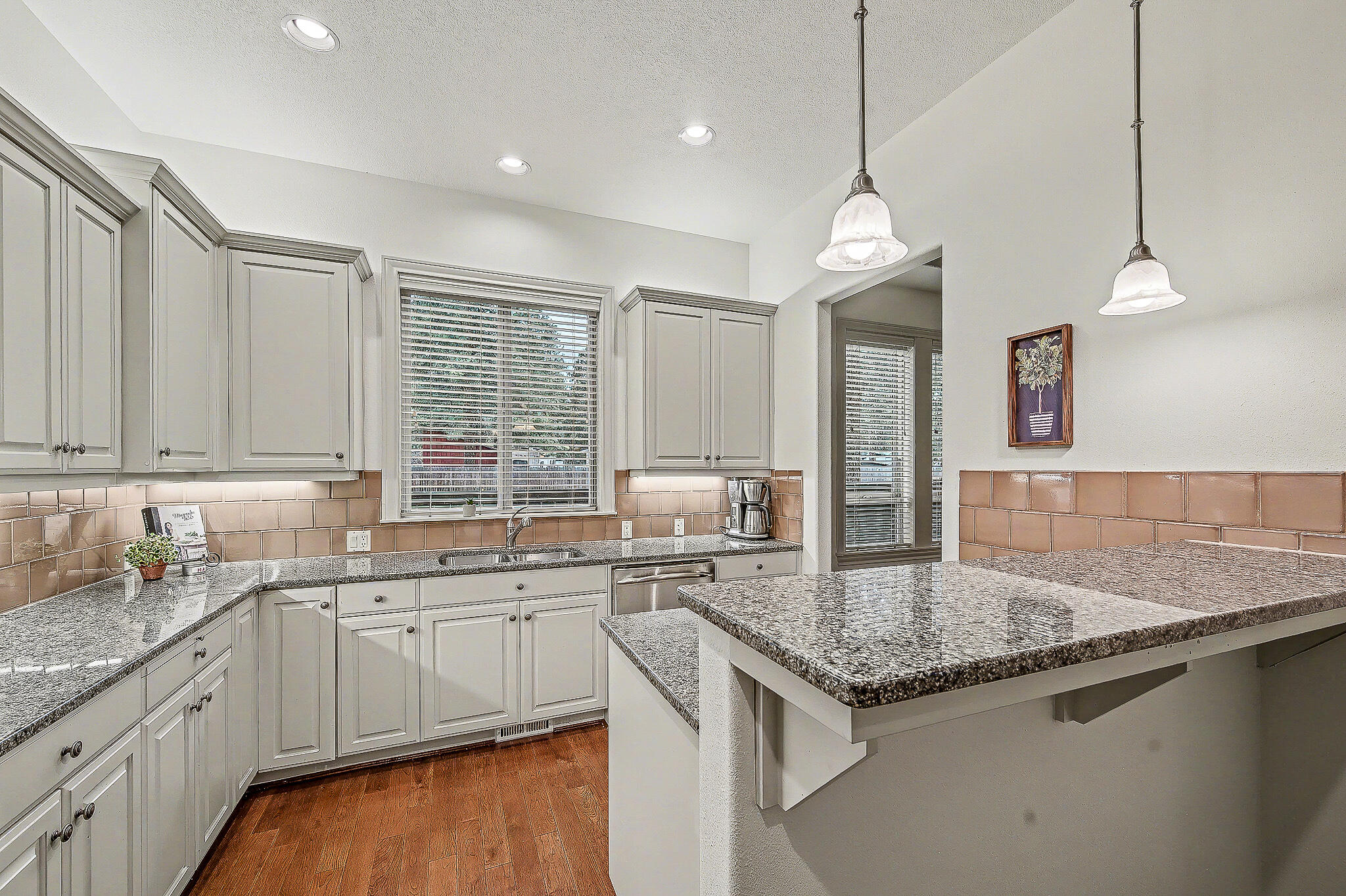 61102 Aspen Rim Lane Bend, OR 97702 - Photo 12 of 32 Gallery Image 12