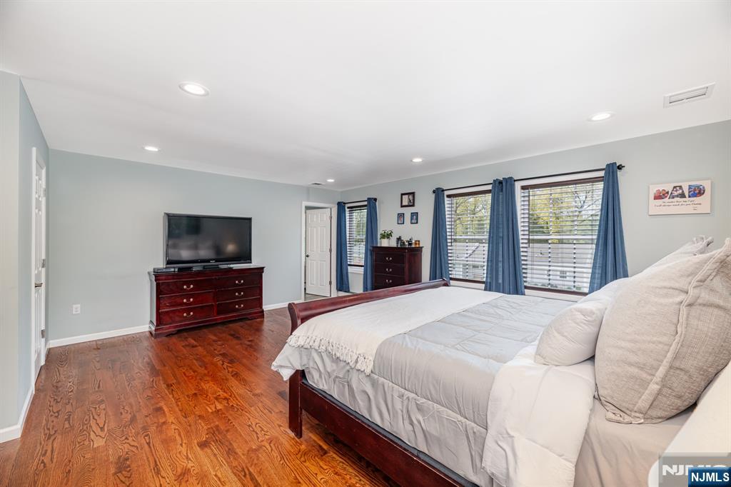153 Howard Avenue Rochelle Park, NJ 07662 - Photo 18 of 40