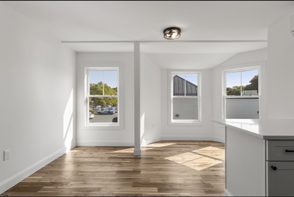 8 Enon Street, Unit 203 Beverly, MA 01915 - Photo 4 of 8