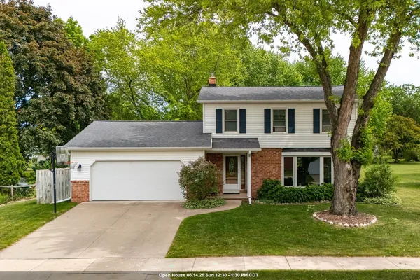 $359,900 | 1710 Arlington Drive, Oshkosh, WI 54904