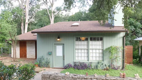 $730,000 | 3302 Cherrywood Road, Austin, TX 78722