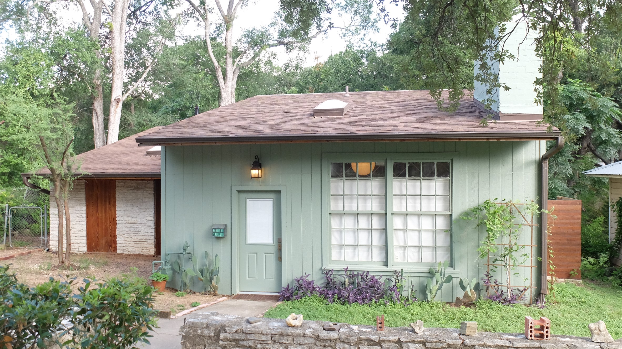 3302 Cherrywood Road Austin, TX 78722 - Photo 1 of 26