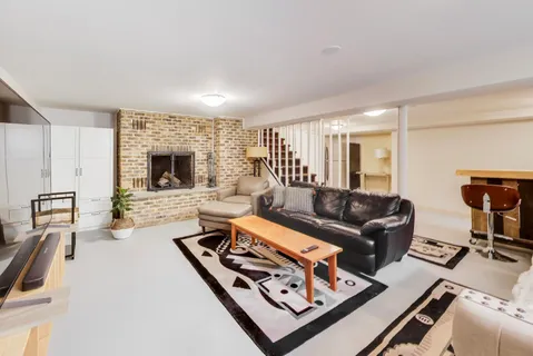 $669,900 | 9761 Elm Terrace, Des Plaines, IL 60016