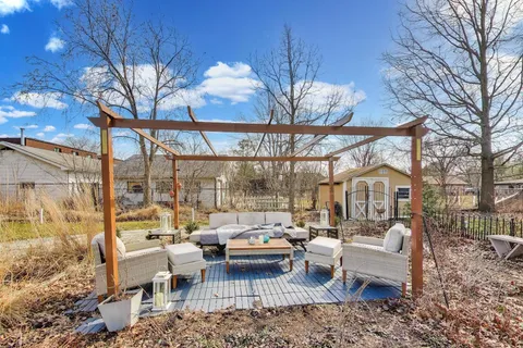 $669,900 | 9761 Elm Terrace, Des Plaines, IL 60016