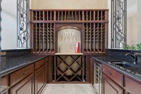 $1,068,000 | 6 Harbor Cove Drive, The Woodlands, TX 77381