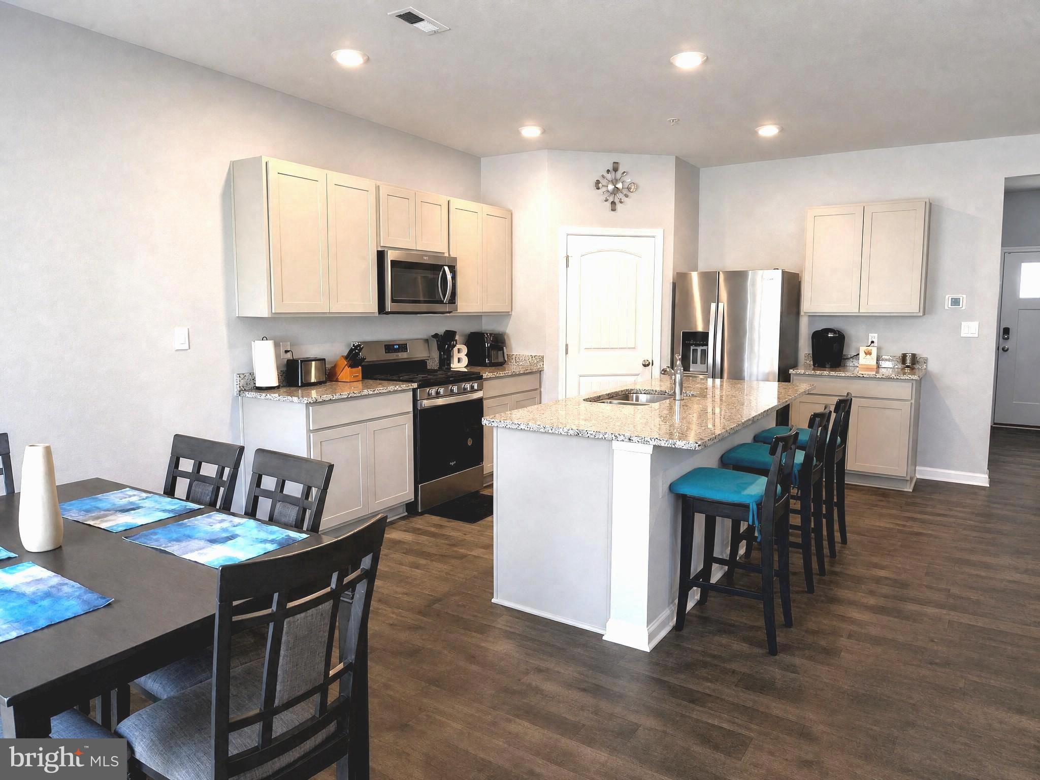 303 Terrapin Circle Cambridge, MD 21613 - Photo 7 of 30 Spacious Kitchen-Granite Countertops
