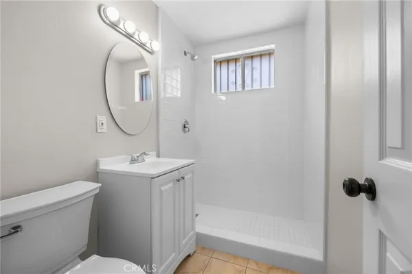 $3,300 | 207 Flora Street, Santa Ana, CA 92707