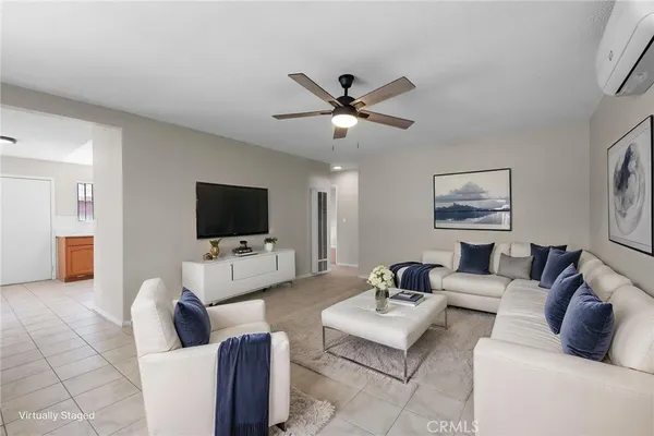 $3,300 | 207 Flora Street, Santa Ana, CA 92707