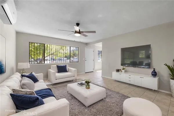 $3,300 | 207 Flora Street, Santa Ana, CA 92707