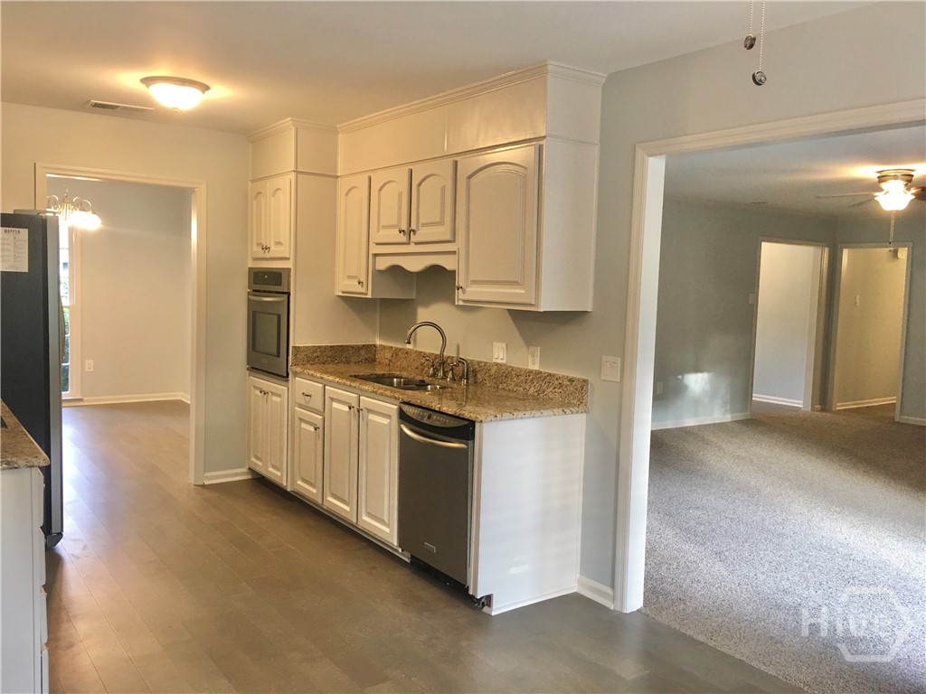 112 Steerforth Road Savannah, GA 31410 - Photo 7 of 29