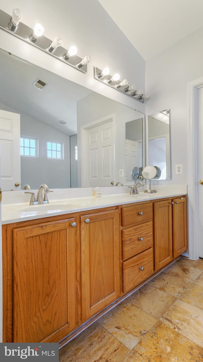 9626 Stuart Lane Clinton, MD 20735 - Photo 17 of 29 master bath