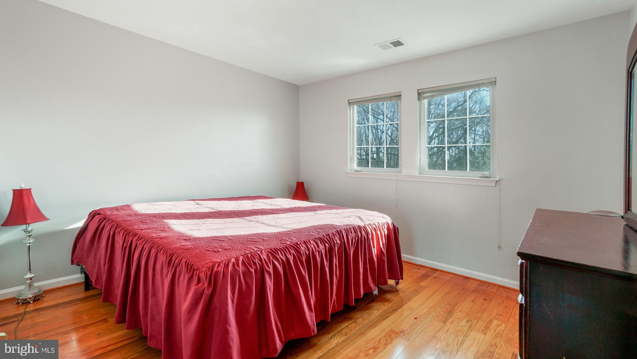 9626 Stuart Lane Clinton, MD 20735 - Photo 19 of 29 2nd bedroom full hardwood