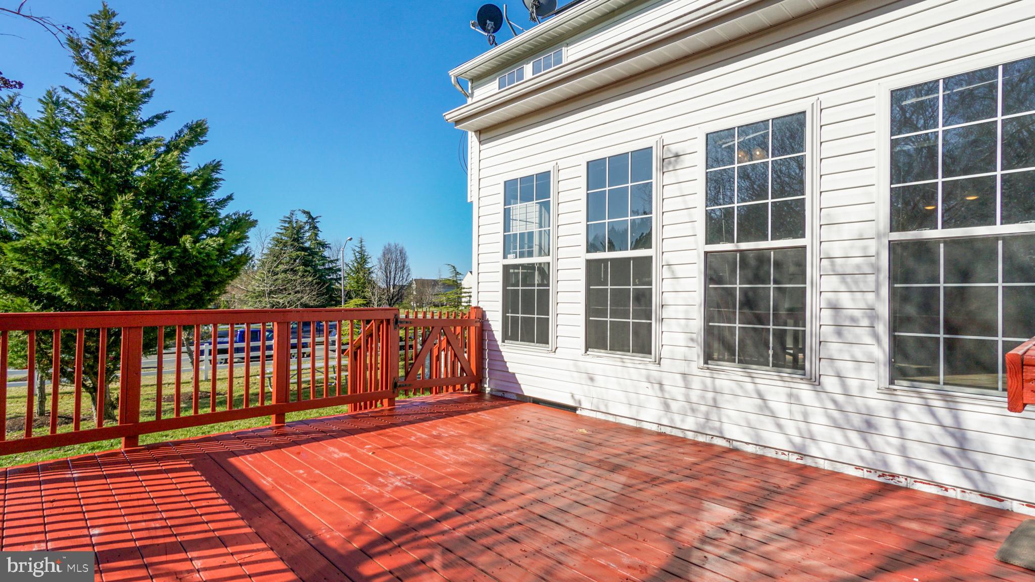 9626 Stuart Lane Clinton, MD 20735 - Photo 27 of 29 Deck