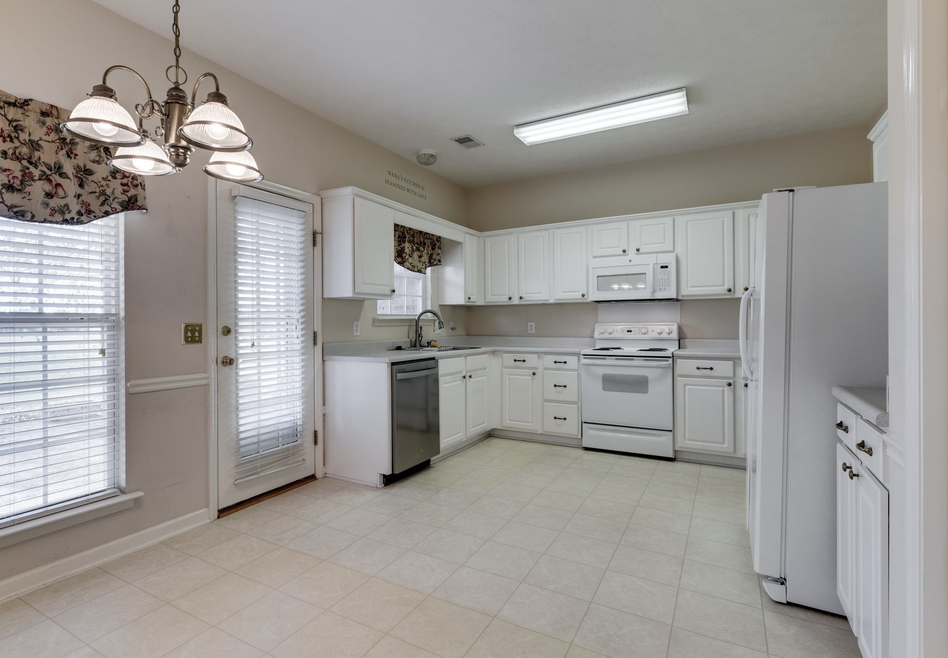 1024 Rutherford Way Hendersonville, TN 37075 - Photo 6 of 21 Gallery Image 6